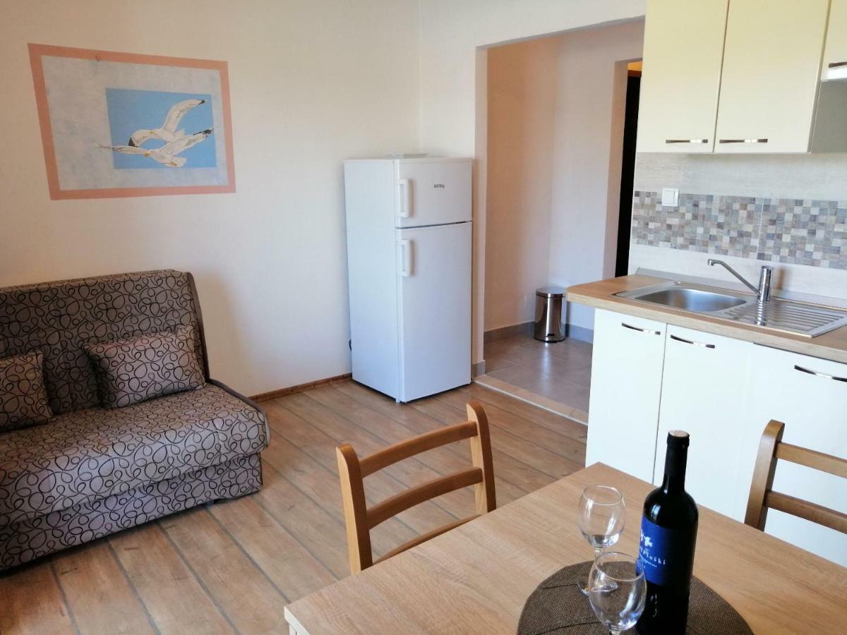Apartments And Room Caric Jelsa  Dış mekan fotoğraf