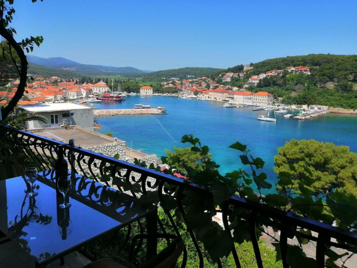 Apartments And Room Caric Jelsa  Dış mekan fotoğraf